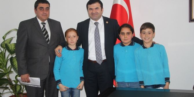 Minik Öğrencilerden Kaymakam Tanrıseven’e Ziyareti