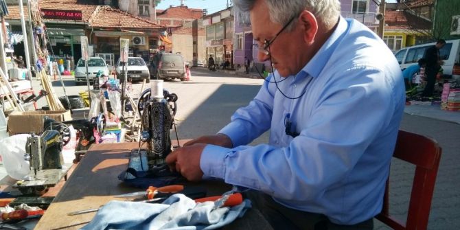 40 Yıldır Dikiş Makinesi Tamirciliği Yapıyor