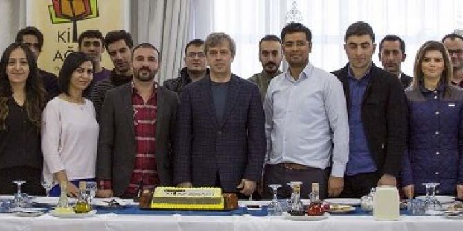 Vali Çınar ‘Kitap Ağacına’ Konuk Oldu