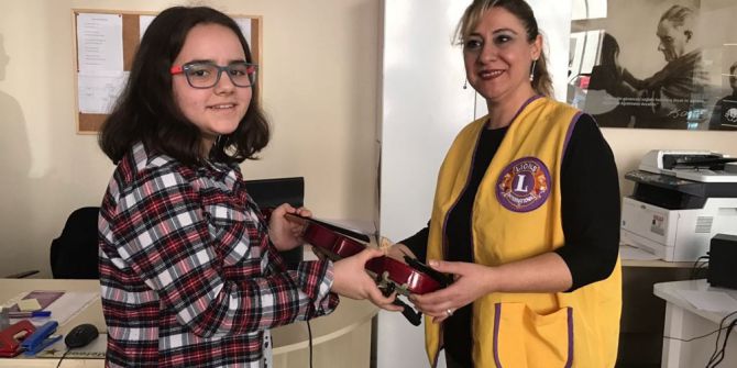 Senfoni Orkestrasına Destek Sürüyor