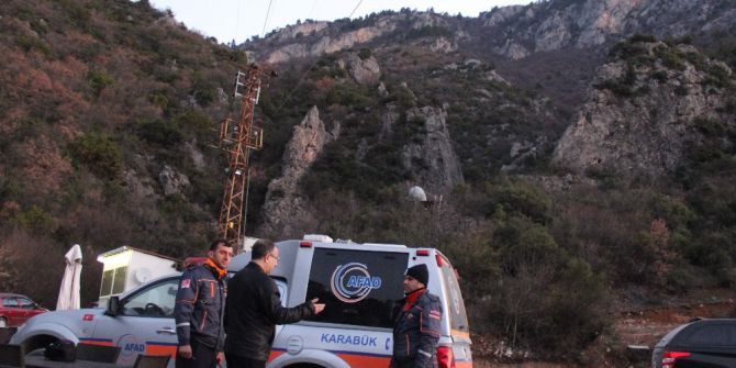 Uçurumda Mahsur Kalan 2 Suriyeli Öğrenci 12 Saatte Kurtarıldı