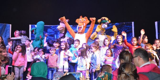 Bozüyük’te Çocuklar Buz Devri Kayıp Yumurta Oyunu İle Çok Eğlendi