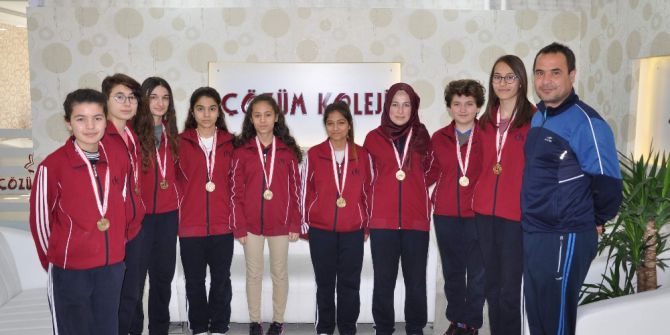 Yozgat Çözüm Fen Lisesi, Yıldız Kızlar Basketbol Müsabakalarında Yarı Finale Çıktı