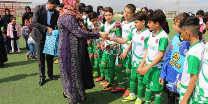 Yeşil Sahada Kadınlar Günü Kutlaması