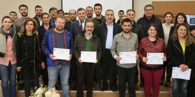 Genç Girişimci Adayları Sertifikalarını Aldı
