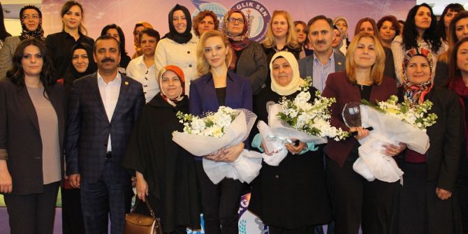 Sağlık-sen Kadınlar Günü Kapsamında Panel Düzenledi