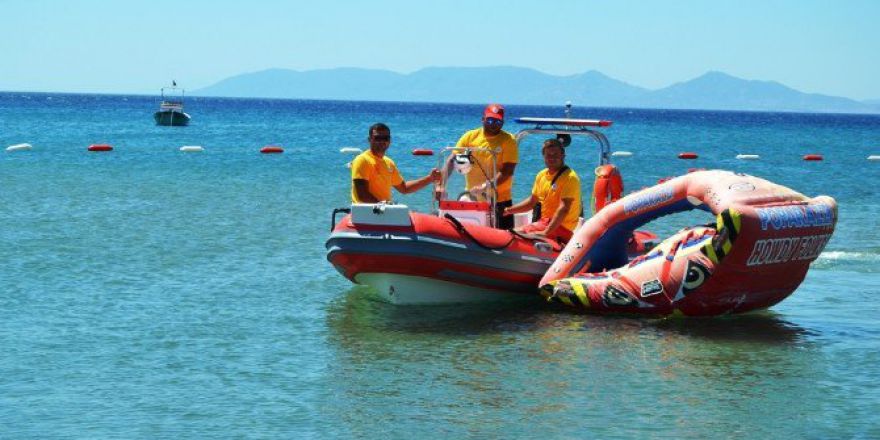Ayvalık Plajlarına Modern Cankurtaran Botu