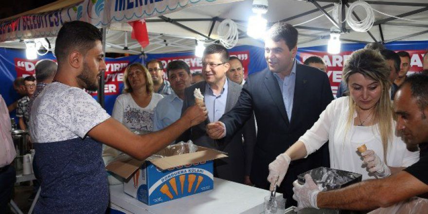 Dp’li Uysal’dan Merkezefendi’nin Standında Denizlililere İkram