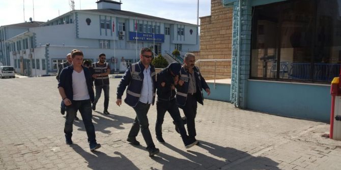 Polis Ekipleri Delilleri Adliyeye Taşırken Zorlandı