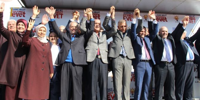 Ak Parti Konya İl Teşkilatı Referandum İçin Sahaya İndi