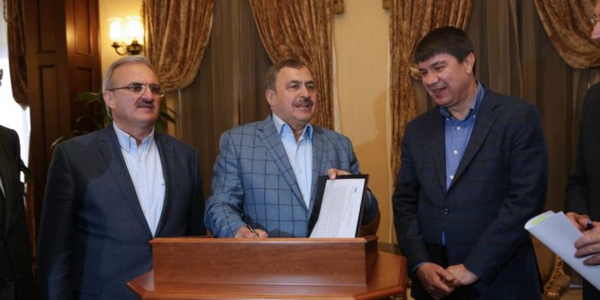 Bakan Eroğlu, Tünektepe Projesi’nin Önünü Açan İmzayı Attı