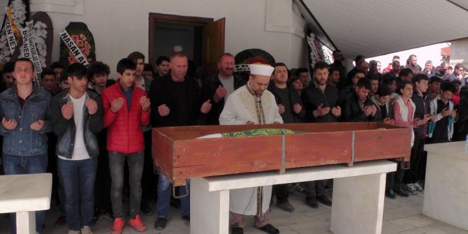 Özçekim Hayatına Mal Oldu