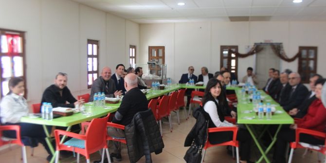 Osmaneli’de Muhasebeci Ve Mali Müşavirler Onuruna Yemek