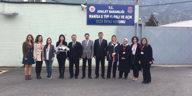 Cezaevindeki Kadınlara Moral