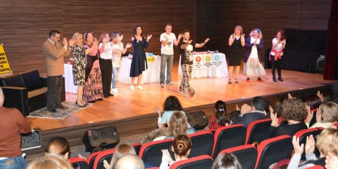 "Siz Kimsiniz" Adana’da