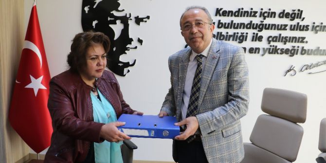 Akhisarlı Kadınlar, Kadın Dayanışma Merkezi İstedi