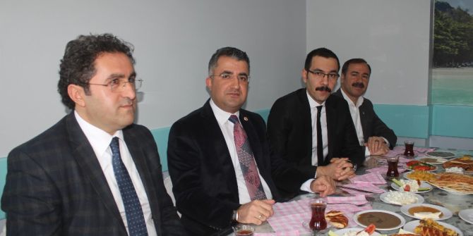 Gevaş’ta Kurum Amirleri Bir Araya Geldi