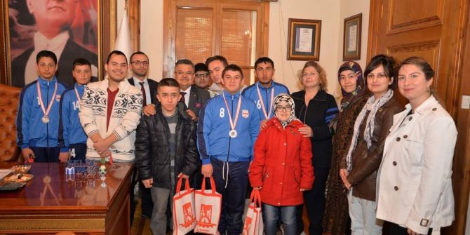 Bilecik Özel Eğitim Okullarından Başkan Yağcı’ya Teşekkür Ziyareti