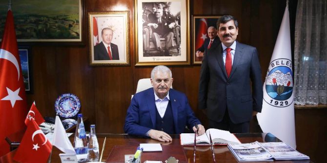 Başbakan’dan Başkan Asya’ya Teşekkür Plaketi