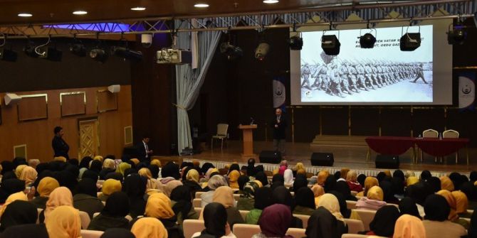 Vali Tuna “Topluma Faydalı Olmak İçin Gayret Göstereceğiz”