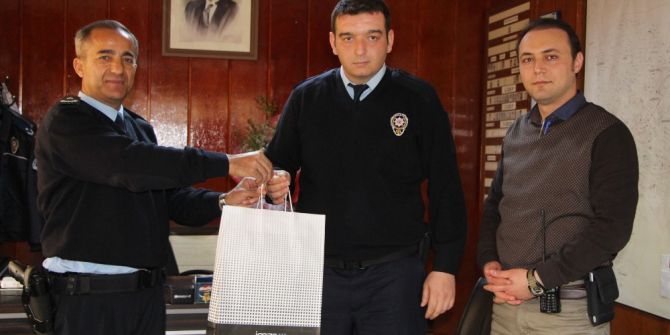 Kahta İlçe Emniyet Müdürlüğünden Başarılı Personele Hediye