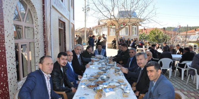 Gördesli Şehit İçin Hayır Yemeği