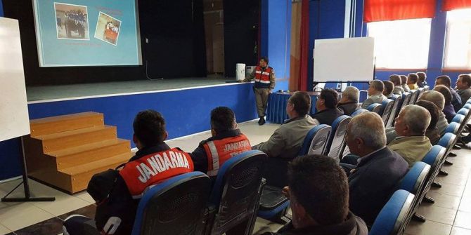 Ayvalık’ta Jandarma Trafik Timlerinden Servis Şoförlerine Eğitim