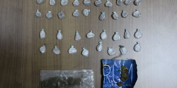 Uyuşturucu Satıcısı 2 Afgan Tutuklandı