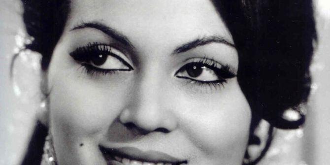 Türkan Şoray Kadınlar Günü’nde Zeytinburnu’nda