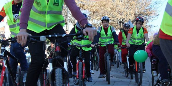 Aksaray’da Sağlıklı Yaşam İçin Pedal Çevirdiler