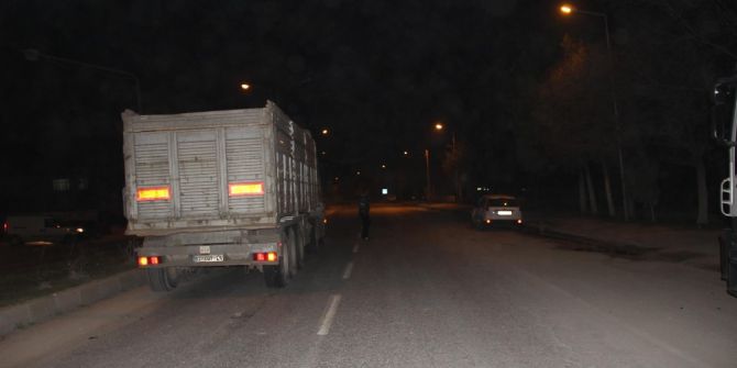 Osmaneli’de Tır İle Otomobilin Çarpıştı: 1 Yaralı