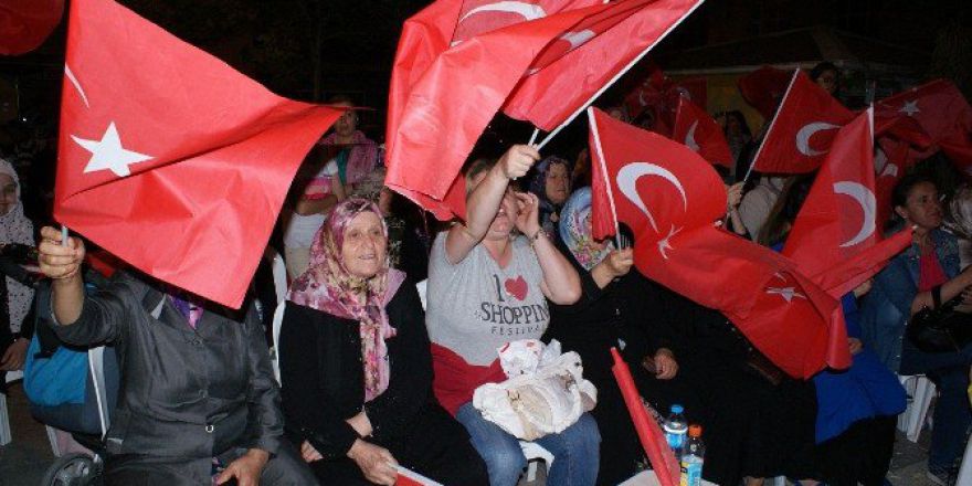 Demokrasi Nöbetine Milletvekili Desteği