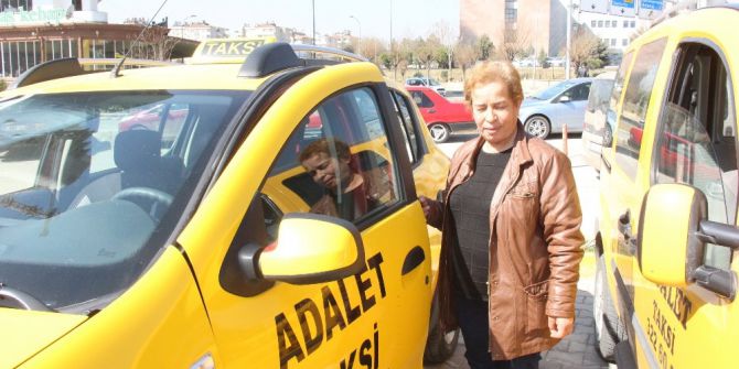 Gaziantep’in Tek Kadın Taksi Şoförü Erkeklere Taş Çıkartıyor