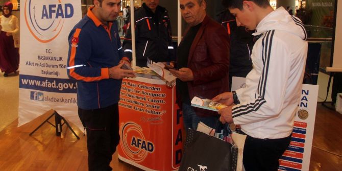Afad, Avm Ziyaretçileri İle Hayat Kurtaran Bilgiler Paylaştı