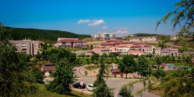 Düzce Üniversitesinden Büyük Başarı 10 Sıra Birden Yükseldi