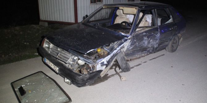 Sakarya’da İki Otomobil Çarpıştı: 7 Yaralı