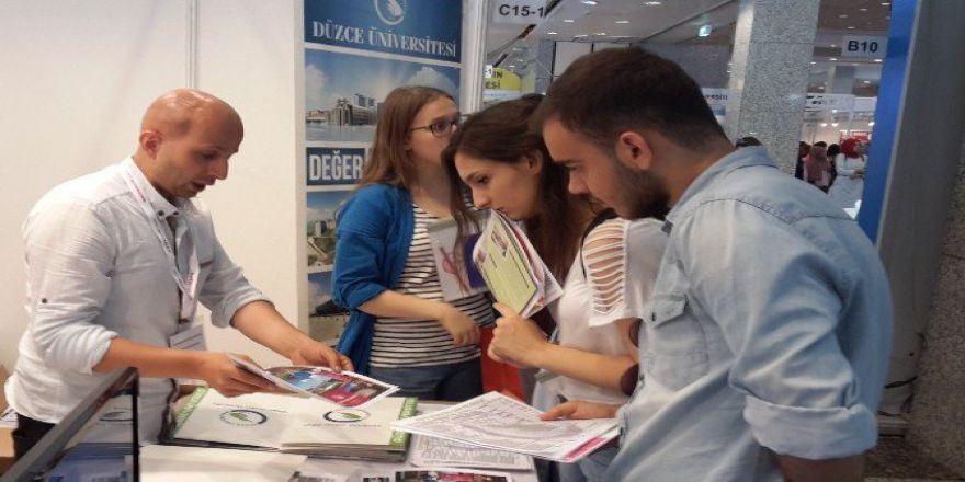 Düzce Üniversitesi’ne Tercih Fuarları’nda Yoğun İlgi
