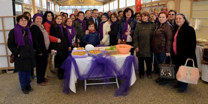 Hanımeli Sokak 1 Yaşında