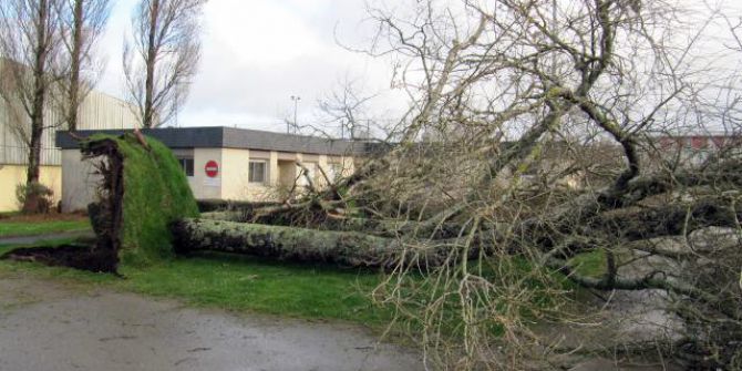 Fransa’da Fırtına: 2 Ölü