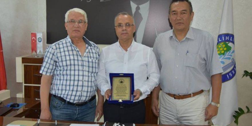 Tertip Komitesinden Başkan Kayda’ya Plaketli Teşekkür