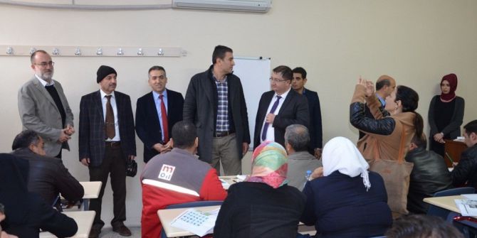 Türk Ve Suriyelilere Meslek Eğitimleri Başladı