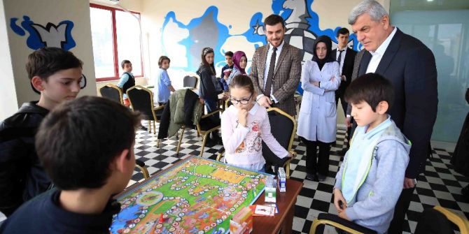 Başkan Karaosmanoğlu, Gebze’de Bir Takım Ziyaretlerde Bulundu