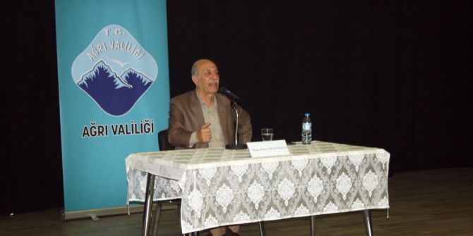 Ağrı’da ’Her Ay Bir Konu, Bir Konuk’ Programı