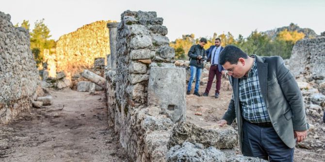 Lyrboton Kome Perge Gibi Olacak