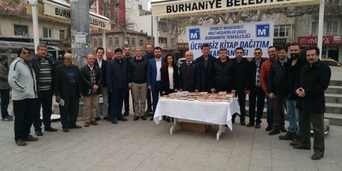 Burhaniye’de Ücretsiz Kitap Kampanyası