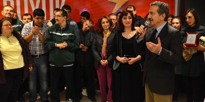 Kadınlar Günü İçin Sevgiyle Ördüler