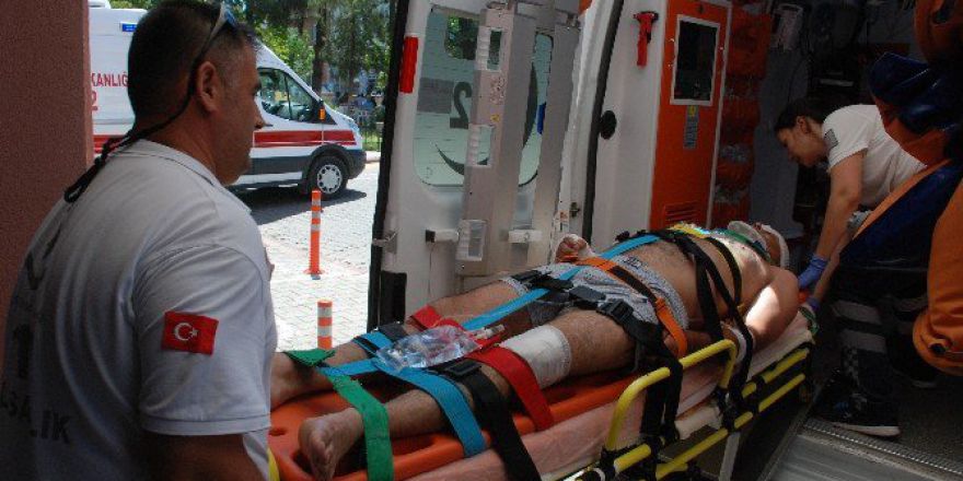 Temizlik Aracından Düşen İşçi Yaralandı