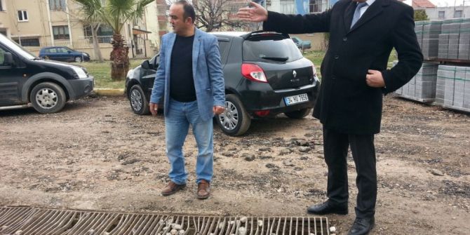 Bozulan Yollar Yeniden Yapılıyor