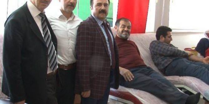 Yeşilay’dan Kan Bağışı Kampanyasına Destek