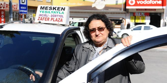 60 Yaşındaki Fadime Abla 22 Yıldır Direksiyon Sallıyor